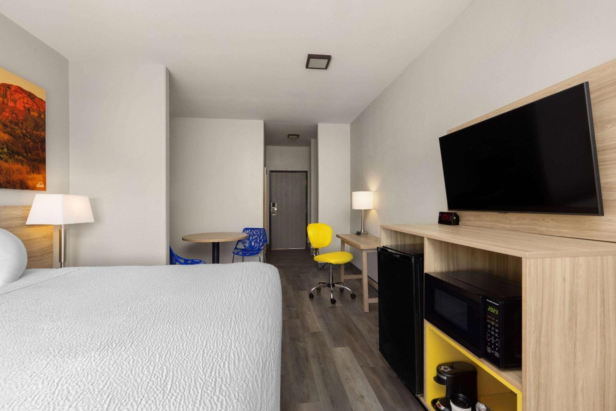Days Inn & Suites By Wyndham Tucson/Marana Zewnętrze zdjęcie