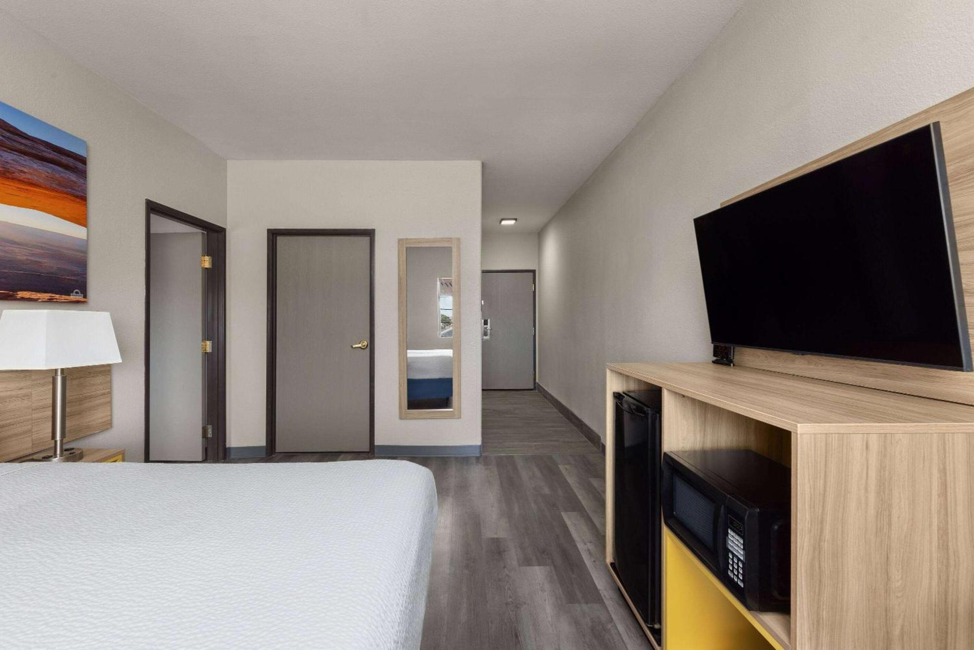 Days Inn & Suites By Wyndham Tucson/Marana Zewnętrze zdjęcie