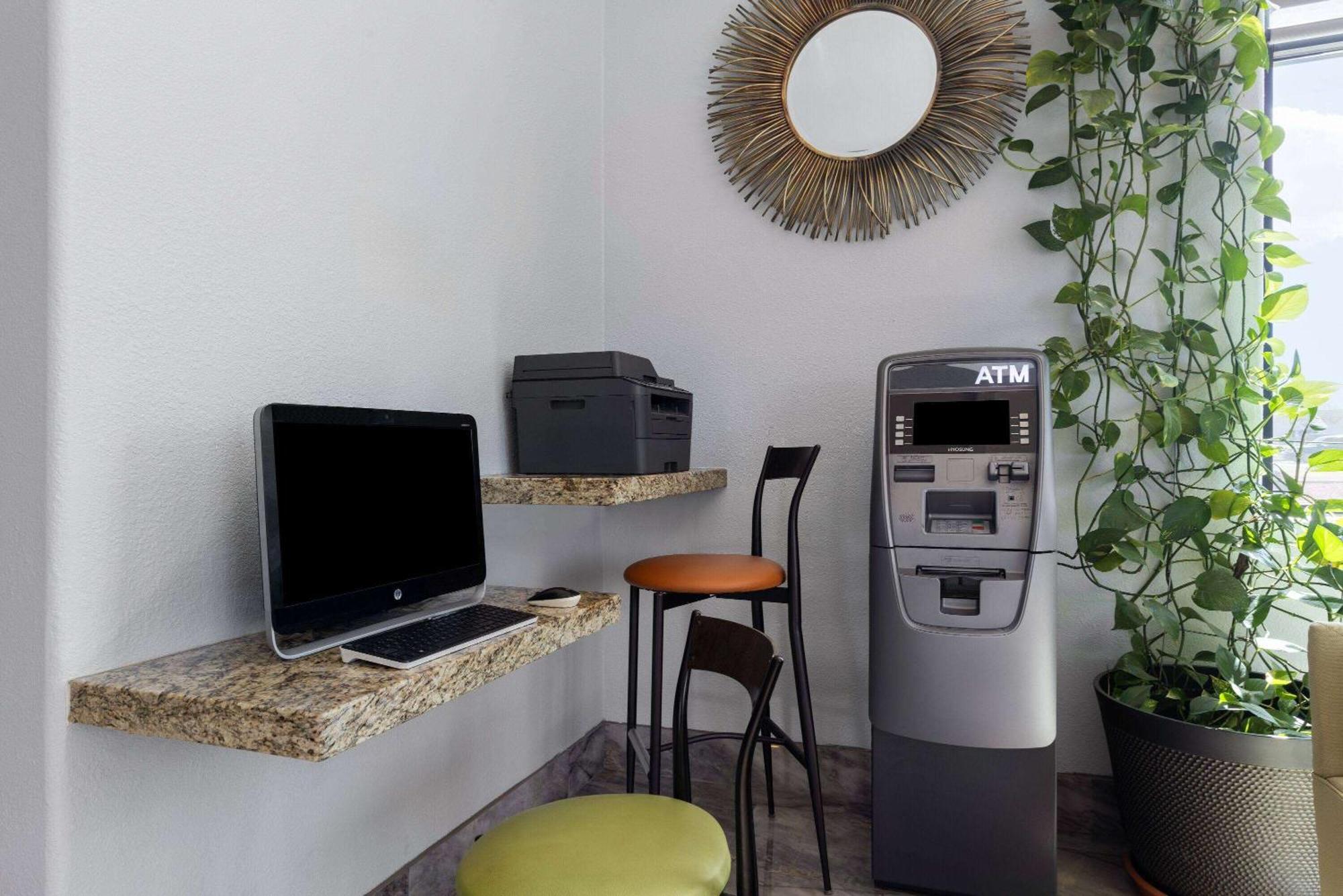 Days Inn & Suites By Wyndham Tucson/Marana Zewnętrze zdjęcie